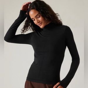 Athleta Ascent Turtleneck in blue (M)